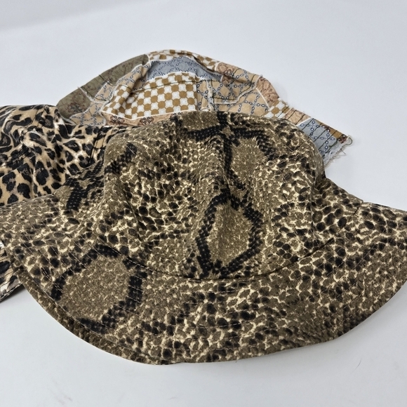 URBAN OUTFITTERS UO-76 COTTON BUCKET HAT LOT OF 3 QUILTED CHEETAH SNAKE WOMEN OS - Picture 3 of 16